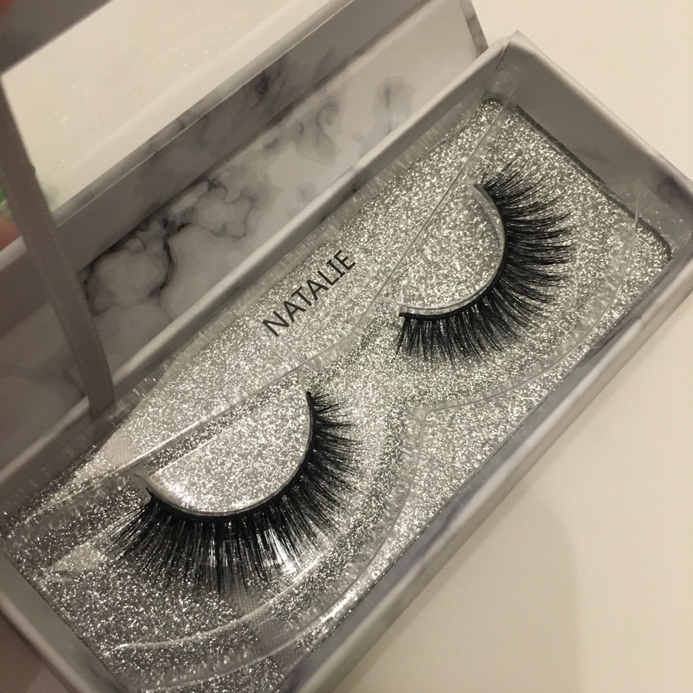 NATALIE Lashes